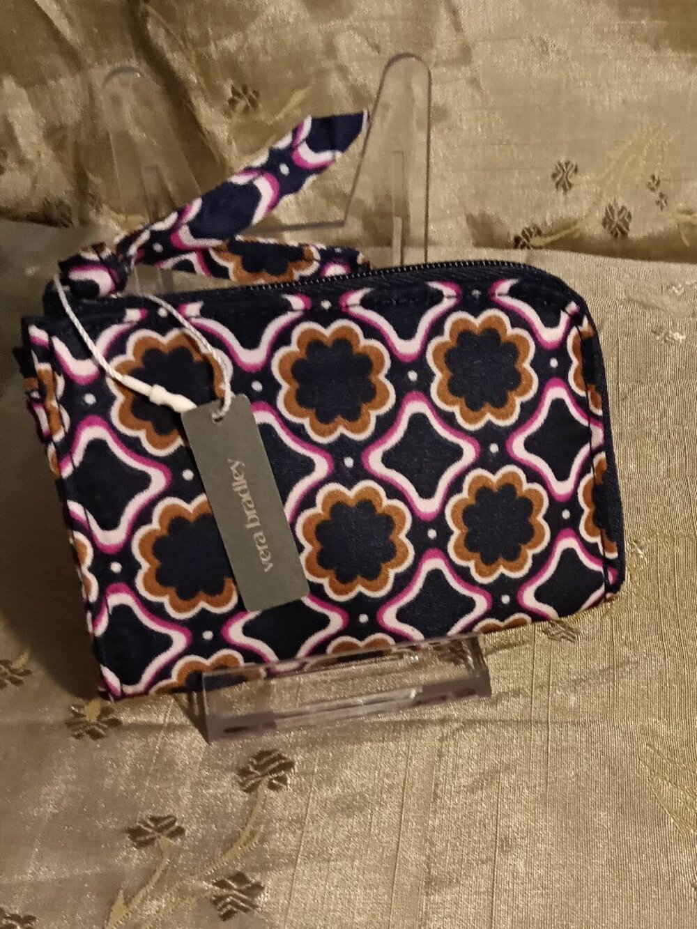 NWT Vera Bradley Zip Card Pouch Wristlet in "Lattice Florets"